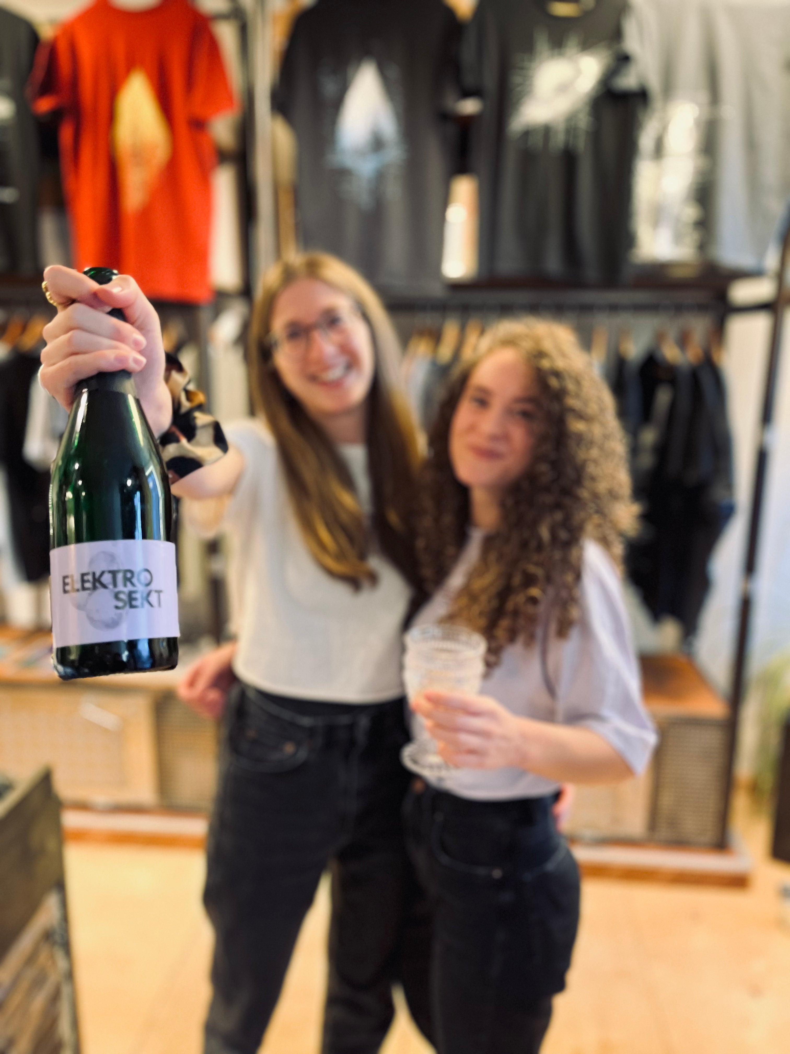 ElektroSekt spendet an die Clubkultur